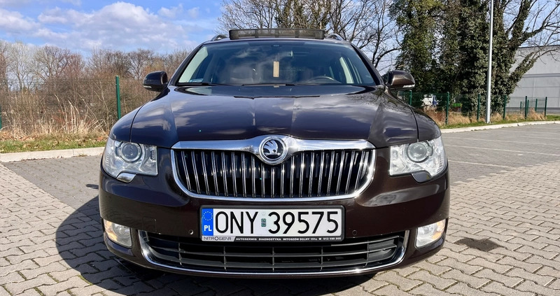 Skoda Superb cena 45000 przebieg: 238000, rok produkcji 2011 z Nowe Miasto nad Pilicą małe 497